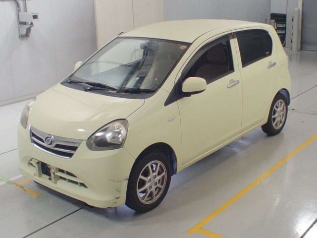 10417 DAIHATSU MIRA E S LA300S 2013 г. (CAA Chubu)